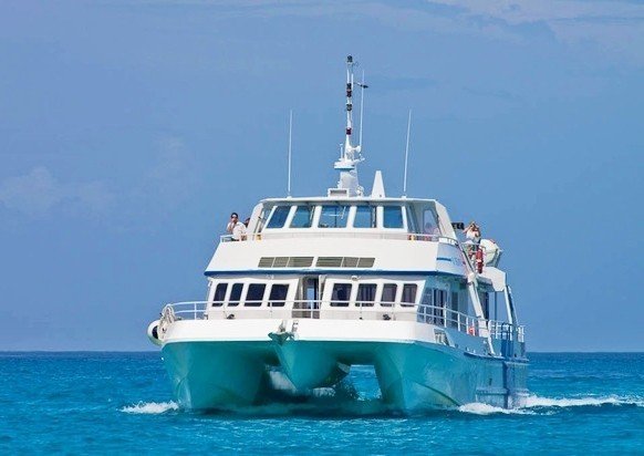 Voyager 2 - St Barths Ferry