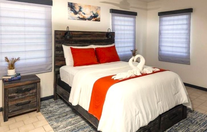 Deany's Uptop Luxury Suite