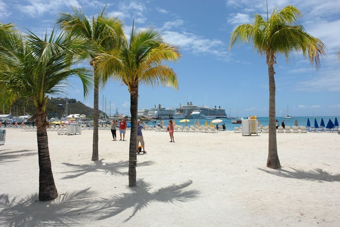 beach in Philipsburg sint maarten